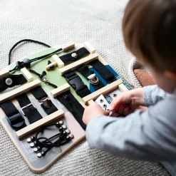 Finmotoriktavle - Lynlås, snørebånd & spænder
