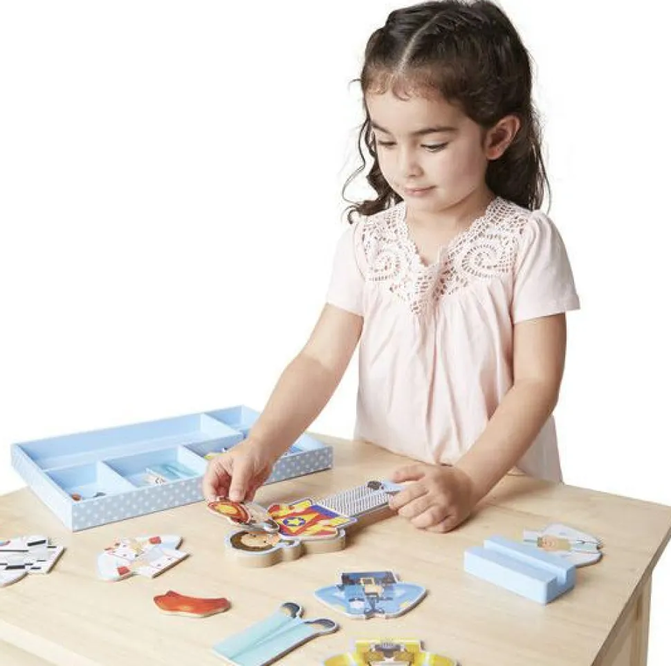 Magnetisk påklædningsdukke, Julia