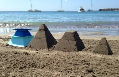 Pira - Sandslottebygger