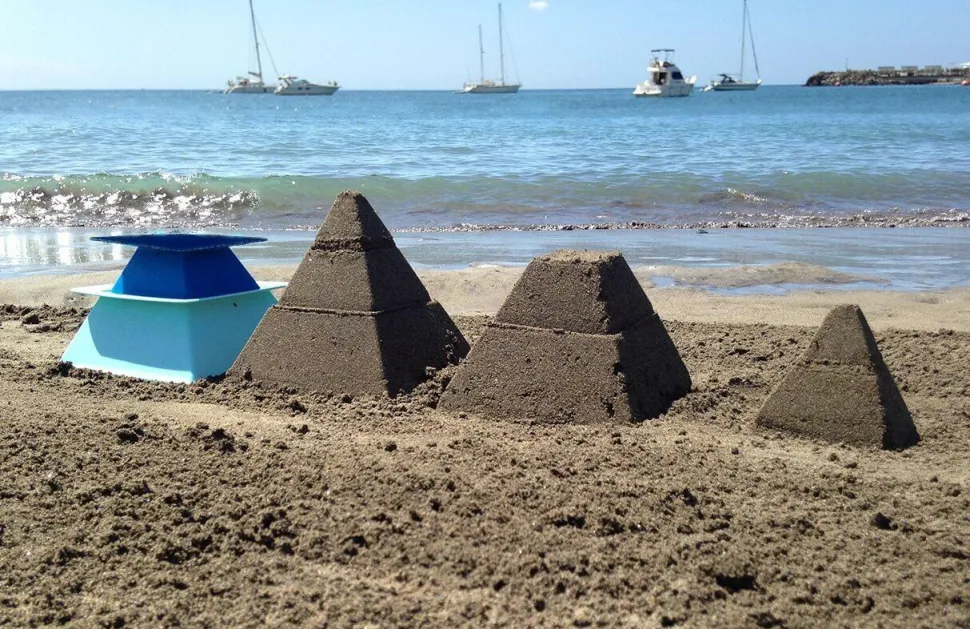 Pira - Sandslottebygger