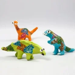 Stegosaurus af papmaché - L: 21,9 cm